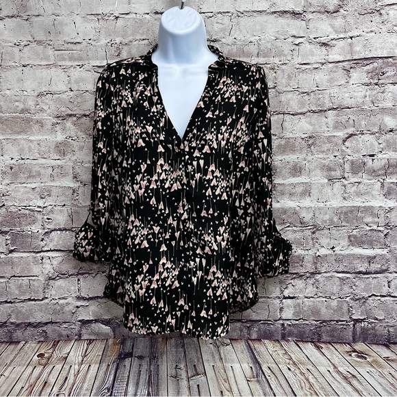 Lauren Conrad Black Pink Heart Print Roll Tab Sleeve Blouse - Picture 4 of 8